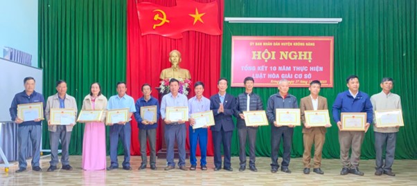 Krong nang TK 10 nam hoa giai.2